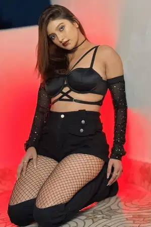 👠 Wendy - Classy Yet Freaky Girl in Lucknow 🔥