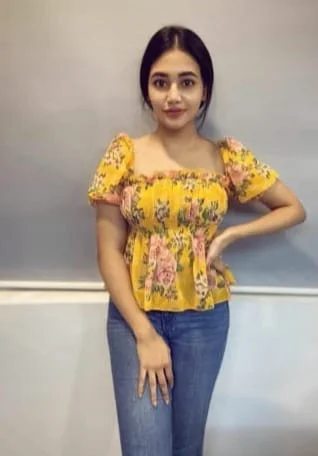 👑 VIP Paridhi - Lucknow's Sexiest Call Girl 🔥