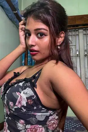 🔥 Book Maithili - Naughty 27yo Escort in Hussainganj, Lucknow 💋